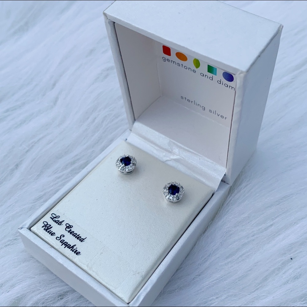 Blue sapphire stud earrings NWT